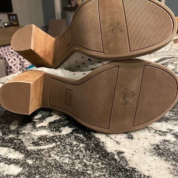 🔻🔻PRICE DROP🔻🔻Toms open toe booties - Picture 8 of 9